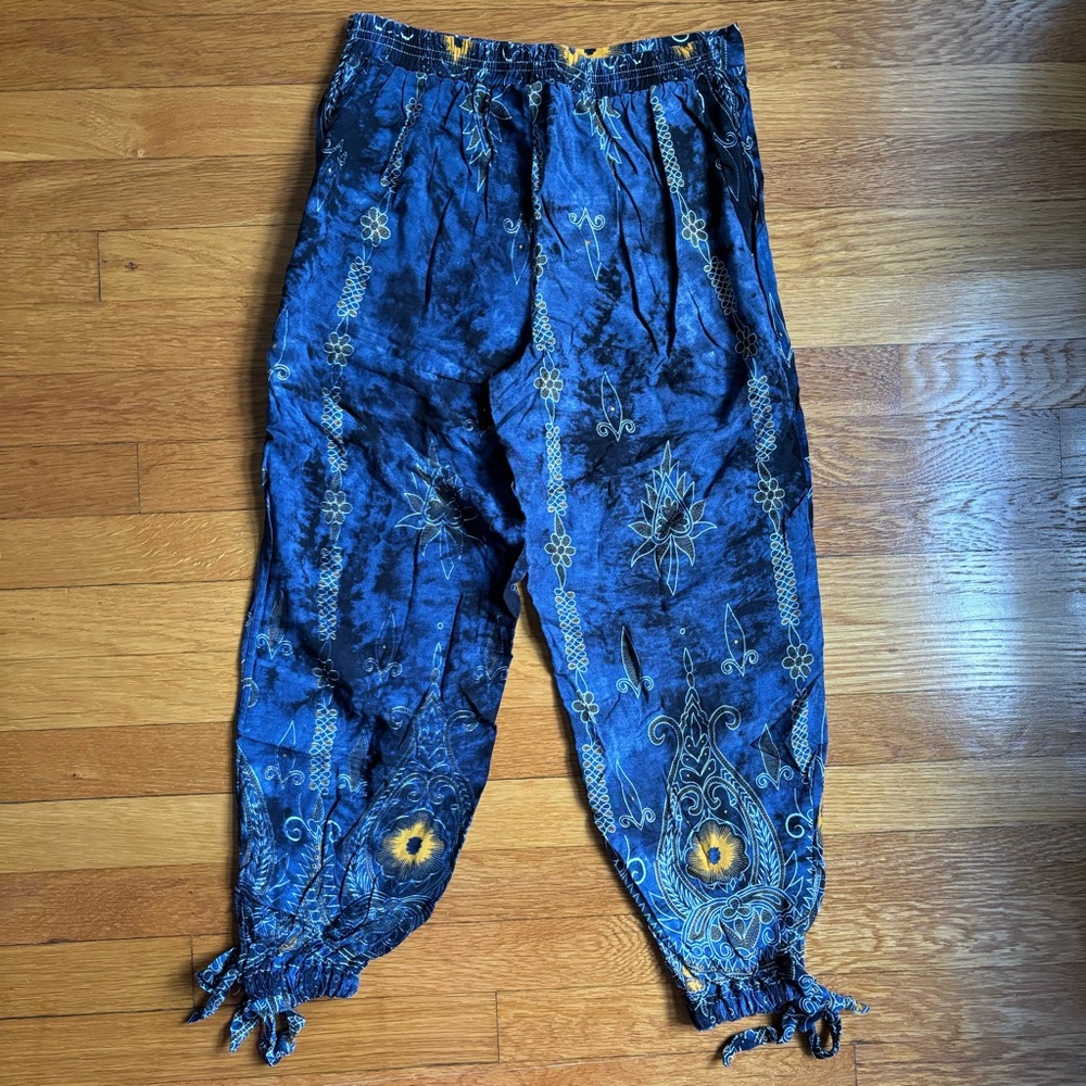 NWOT Boho Floral Print Tie Dye Crop Pant